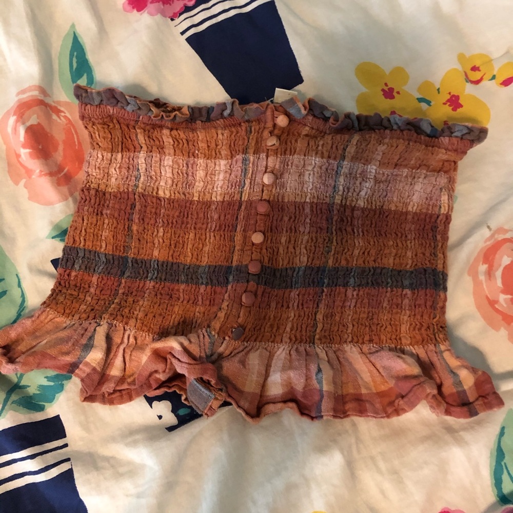 women’s crop top